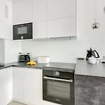 Navio Estate By Renters Apartment