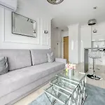 Navio Estate By Renters Apartment *