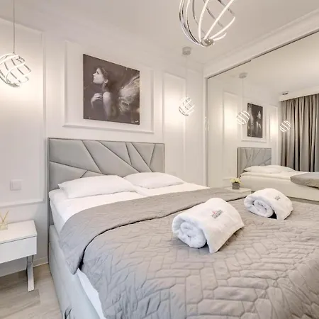 Dom & House - Navio Estate Apartment